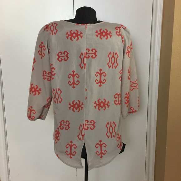 Gianni Bini• Rustic Print Design Top - Picture 8 of 8